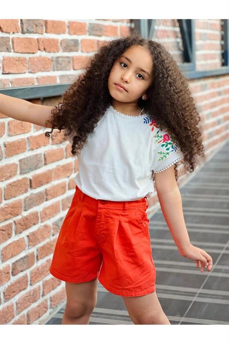 Kız Çocuk Nakışlı Beyaz Bluz Renkli Pensli Şort Şapka 3'lü Takım Turuncu 10 Yaş