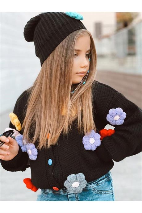 Kız Çocuk Papatya Nakışlı Triko Hırka Kot Pantolon Bere 3'lü Takım Siyah 6 Yaş