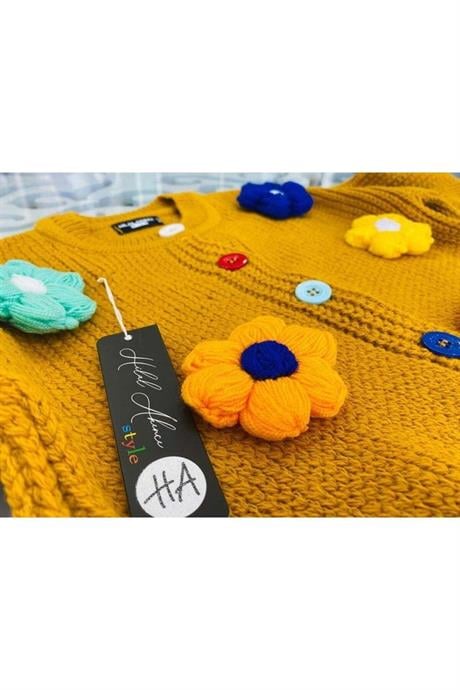 Kız Çocuk Papatya Nakışlı Triko Hırka Kot Pantolon Bere 3'lü Takım Hardal 8 Yaş