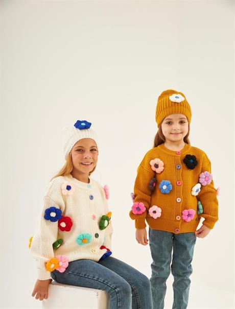 Kız Çocuk Papatya Nakışlı Triko Hırka Kot Pantolon Bere 3'lü Takım Hardal 4 Yaş