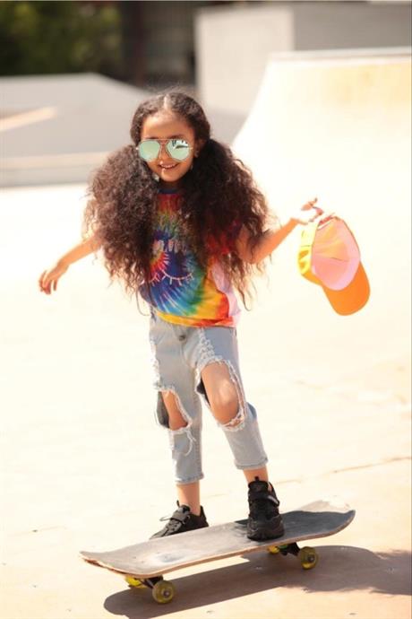 Kız Çocuk Rengarenk Bluz Yırtık Kot Kapri Neon Şapka Üçlü Takım NEON TURUNCU 6 Yaş