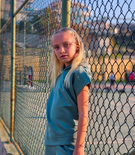 Kız Çocuk Scuba Kumaş Kısa Kollu Sweatshirt Beyaz Gömlek Lastikli Pantolon 3'lü Takım Yeşil 4 Yaş