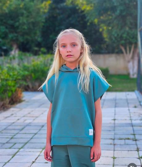 Kız Çocuk Scuba Kumaş Kısa Kollu Sweatshirt Beyaz Gömlek Lastikli Pantolon 3'lü Takım Yeşil 12 Yaş