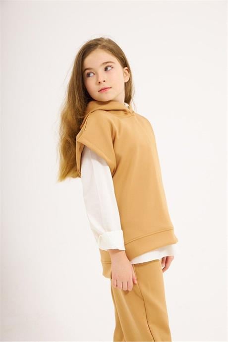Kız Çocuk Scuba Kumaş Kısa Kollu Sweatshirt Beyaz Gömlek Lastikli Pantolon 3'lü Takım Kahverengi 6 Yaş