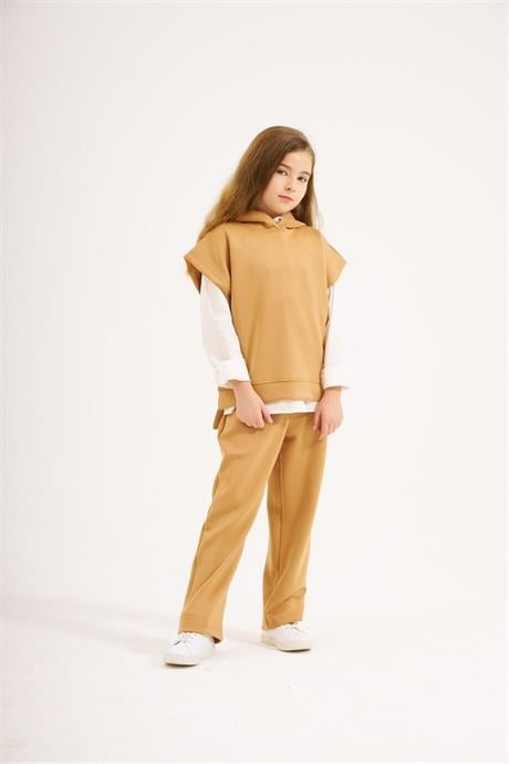 Kız Çocuk Scuba Kumaş Kısa Kollu Sweatshirt Beyaz Gömlek Lastikli Pantolon 3'lü Takım Kahverengi 14 Yaş