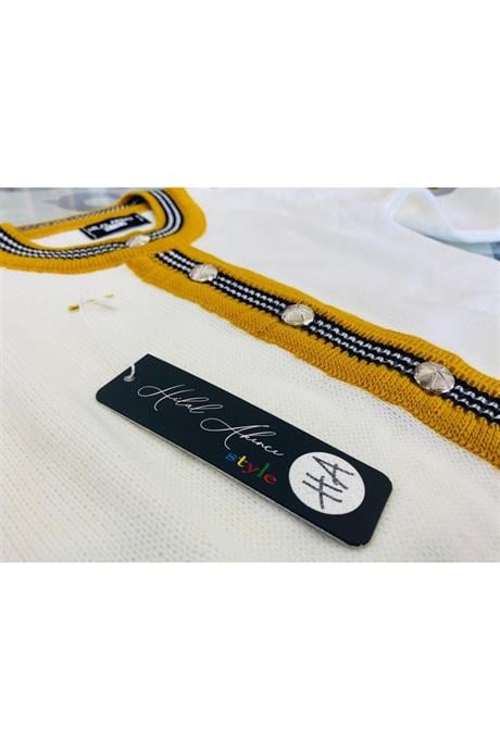 Kız Çocuk Sıfır Yaka Triko Hırka Çizgili Etek Bere 3'lü Takım Beyaz 6 Yaş