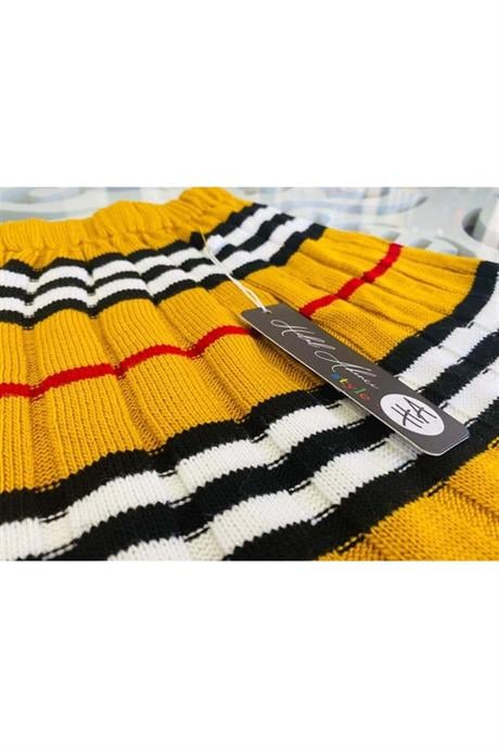 Kız Çocuk Sıfır Yaka Triko Hırka Çizgili Etek Bere 3'lü Takım Siyah 10 Yaş