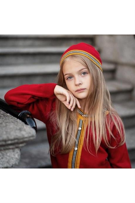 Kız Çocuk Sıfır Yaka Triko Hırka Çizgili Etek Bere 3'lü Takım Kırmızı 12 Yaş