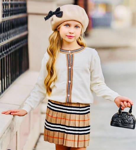 Kız Çocuk Sıfır Yaka Triko Hırka Çizgili Etek Bere 3'lü Takım Beyaz 4 Yaş