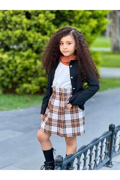 Kız Çocuk Siyah Ceket Beyaz Bluz Kareli Etek Boyunluk Çorap 5'li Takım Kahverengi 6 Yaş