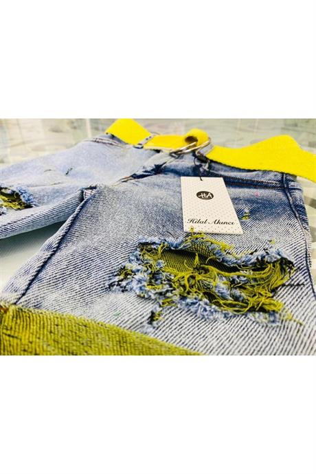 Kız Çocuk Süzene Nakışlı Tişört Yırtık Detaylı Renkli Kemerli Kot Şort Şapka 4'lü Takım Sarı 4 Yaş