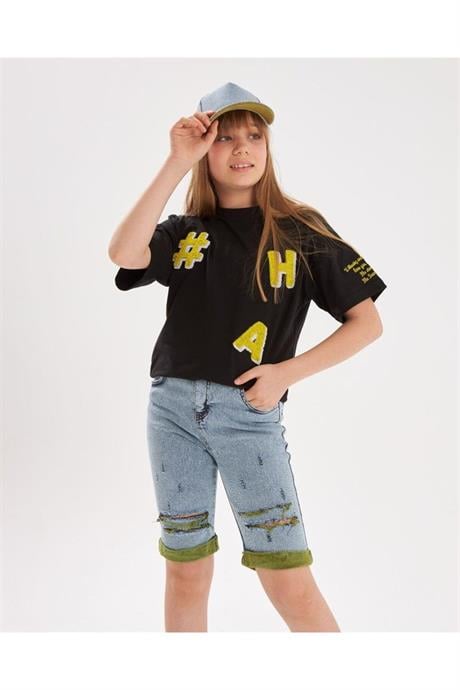 Kız Çocuk Süzene Nakışlı Tişört Yırtık Detaylı Renkli Kemerli Kot Şort Şapka 4'lü Takım Sarı 4 Yaş