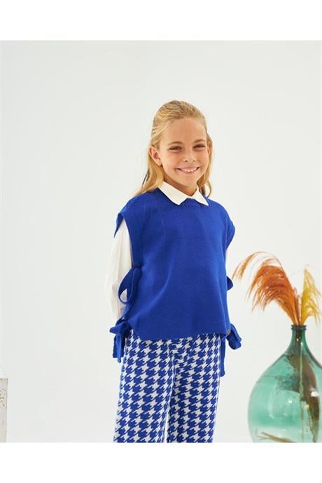 Kız Çocuk Triko Süveter Beyaz Gömlek Kazayağı Model Pantolon 3'lü Takım Saks 8 Yaş