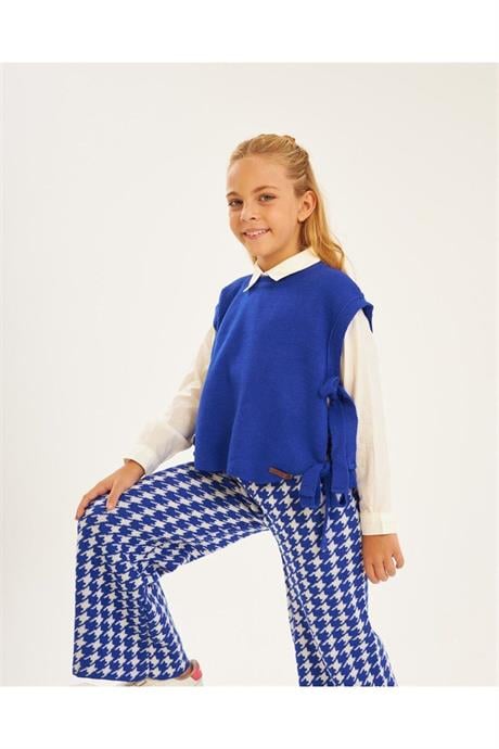 Kız Çocuk Triko Süveter Beyaz Gömlek Kazayağı Model Pantolon 3'lü Takım Saks 12 Yaş