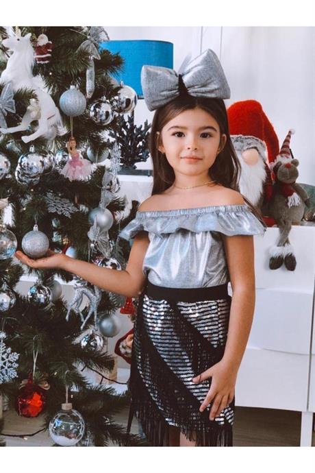 Kız Çocuk Varaklı Gri Bluz Saçaklı Etek Taç Takım