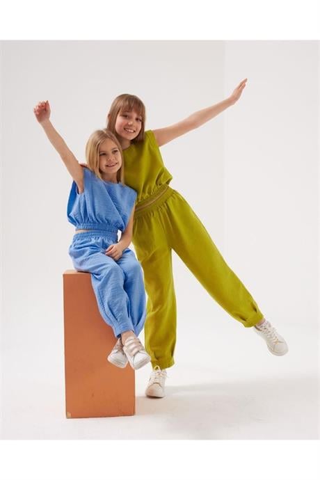 Kız Çocuk Vatkalı Keten Bluz Paçada Pens Detaylı Harem Pantolon 2'li Takım Yeşil 4 Yaş