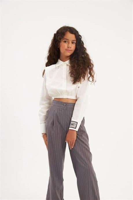 Kız Çocuk Vatkalı Tasarım Kol Etiketli Beyaz Gömlek Çizgili Bol Paça Pantolon 2'li Takım Gri 12 Yaş
