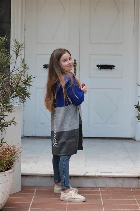 Kız Çocuk Yazılı Triko Hırka Crop Kazak Kot Pantolon 3'lü Takım Saks 4 Yaş