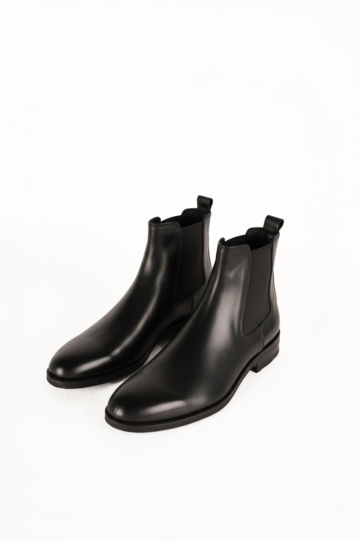 KLASİK DERİ SİYAH BOT