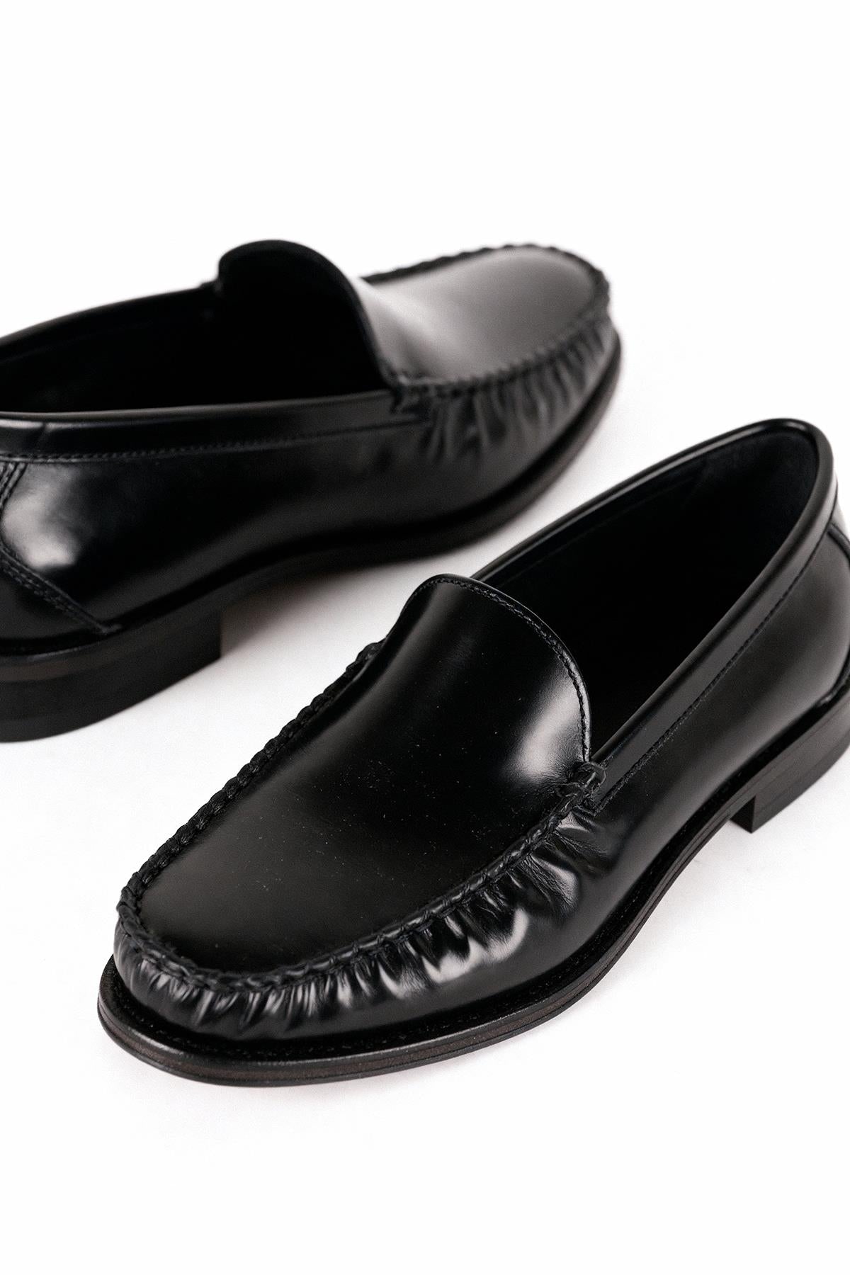 KLASİK LOAFER SİYAH AKKABI