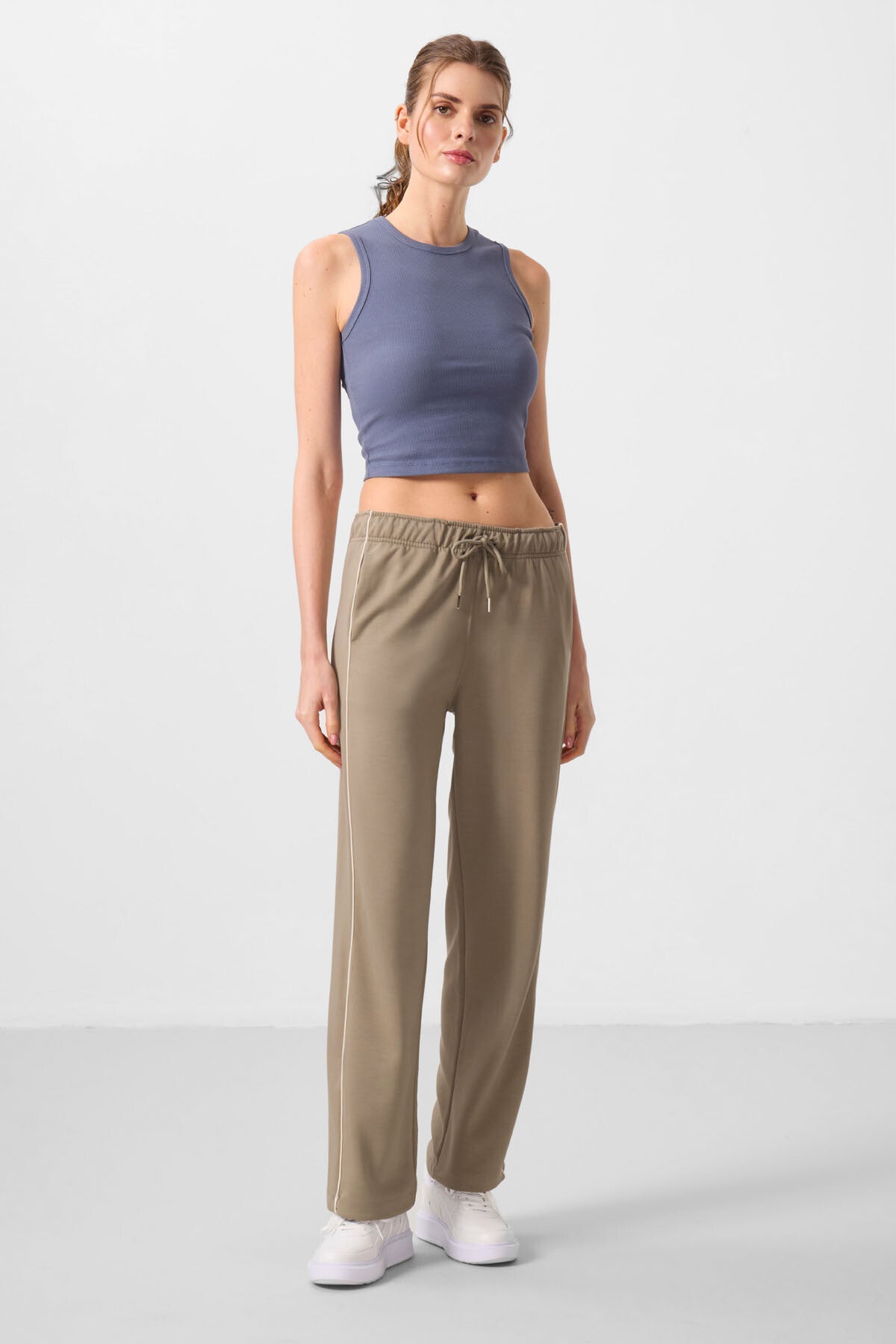 Koyu Bej Yumuşak Dokulu Yan Panel Detaylı Geniş Paça Kadın Palazzo Pantolon - 94669