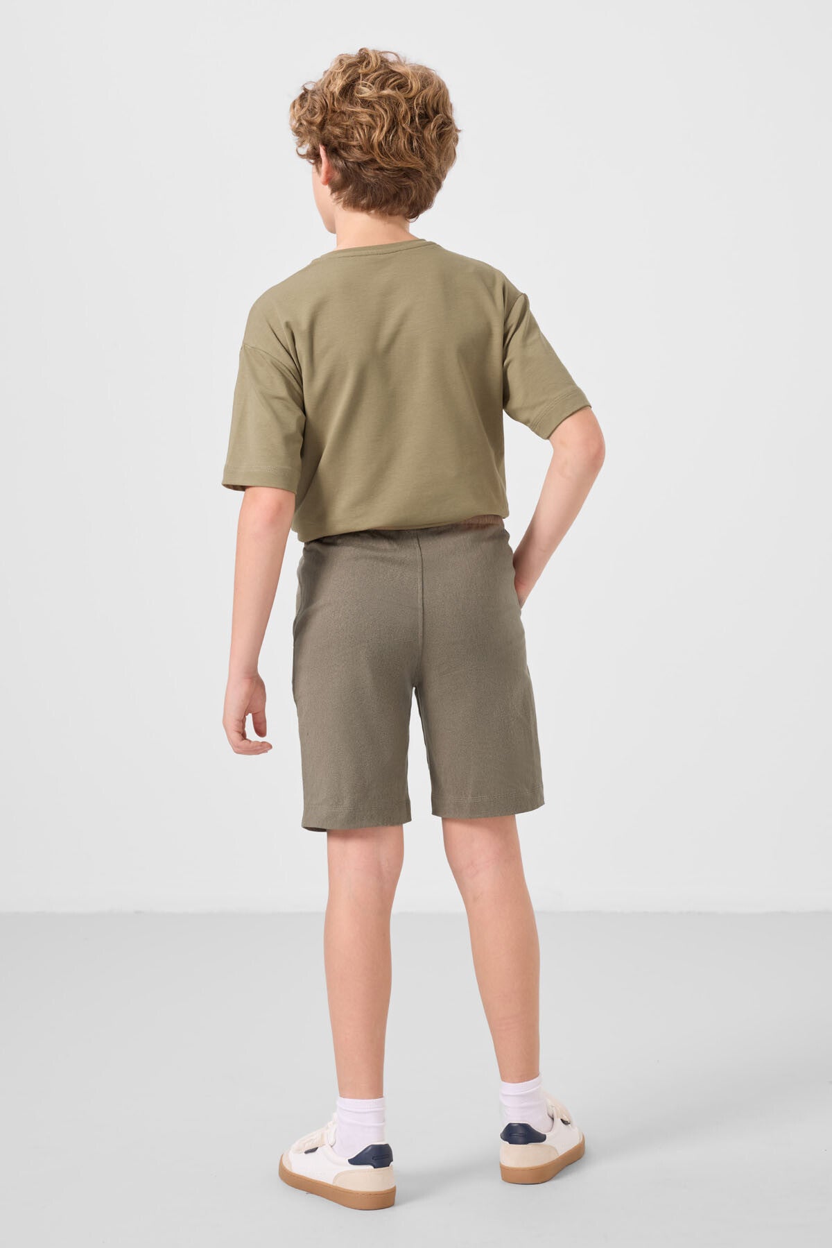 Koyu Bej-Camel Pamuklu Oversize Fit Dokuma Hafif Esnek Chino Erkek Çocuk Şort Takım - 11277