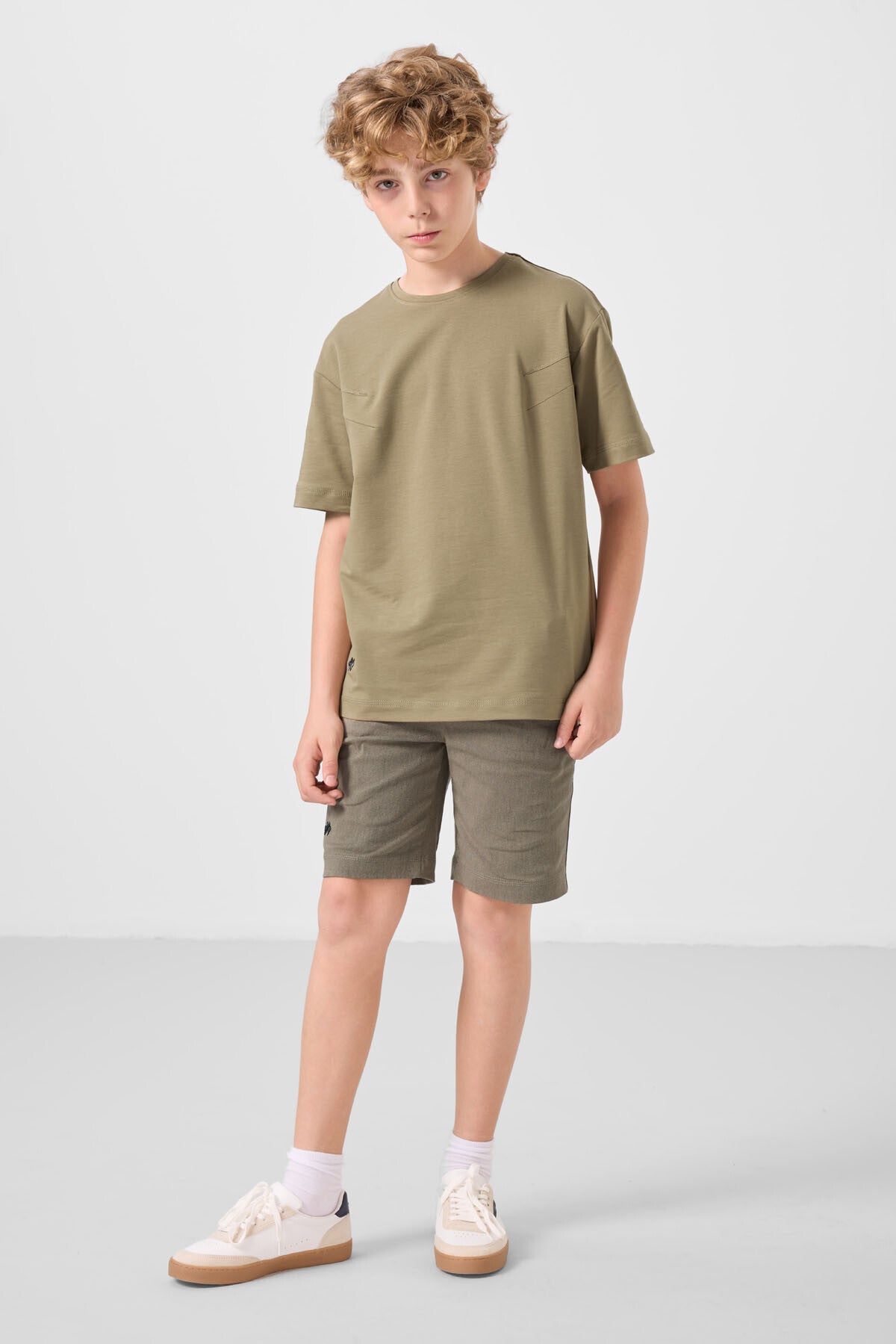 Koyu Bej-Camel Pamuklu Oversize Fit Dokuma Hafif Esnek Chino Erkek Çocuk Şort Takım - 11277