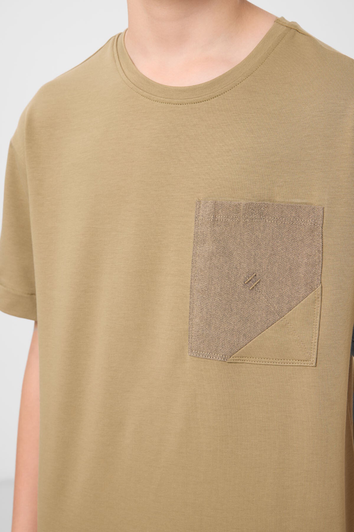 Koyu Bej-Camel Pamuklu Oversize Fit Dokuma Hafif Esnek Chino Erkek Çocuk Şort Takım - 11278