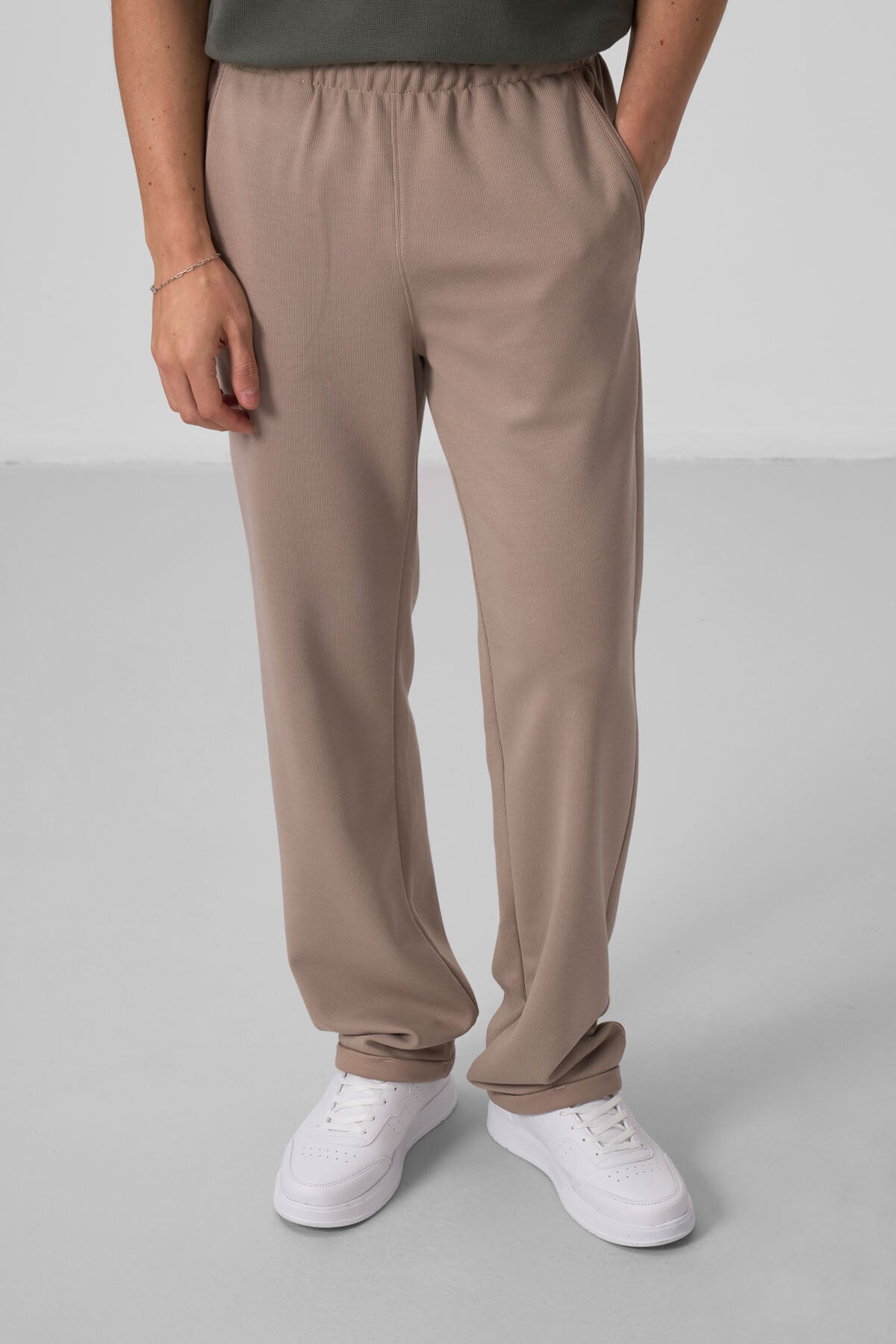 Koyu Bej Yüzeyi Dokulu Rahat Form Palazzo Erkek Pantolon - 82164