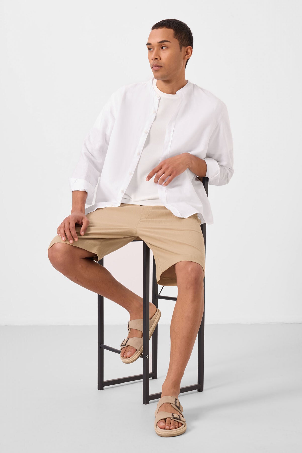 Koyu Bej Standart Fit Dokuma Hafif Esnek Chino Erkek Şort - 81289