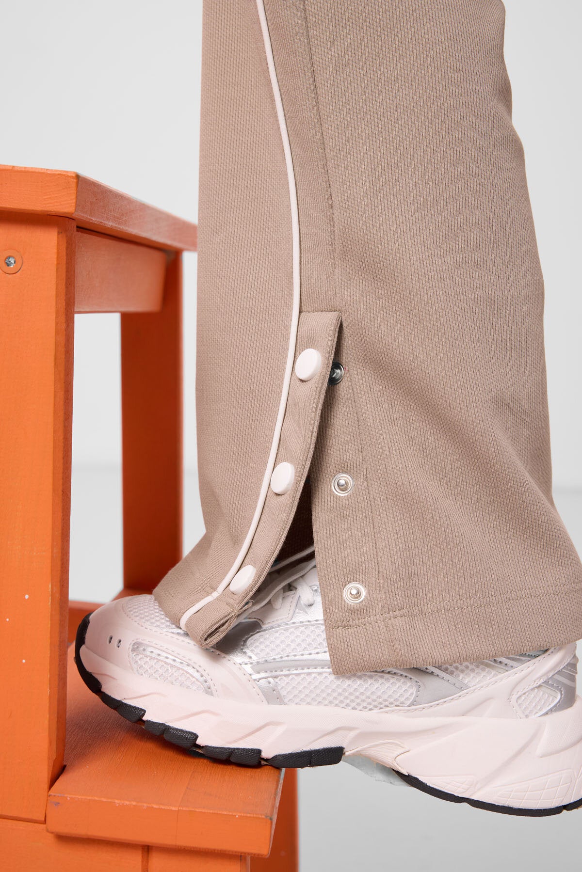 Koyu Bej Geniş Paça Çıt Çıt Detaylı Kız Çocuk Palazzo Pantolon - 75199