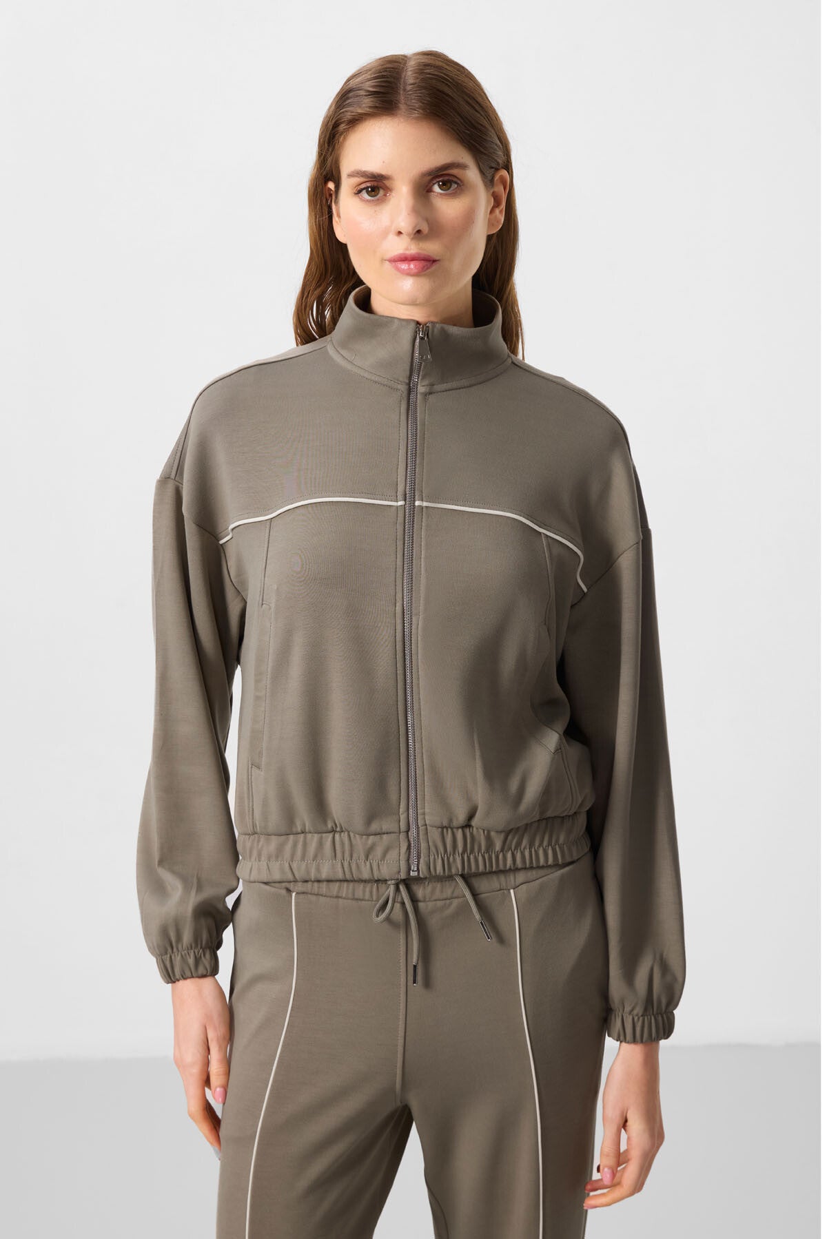 Koyu Bej Yumuşak Dokulu Dik Yaka Oversize Lastikli Kadın Eşofman Takım - 95349