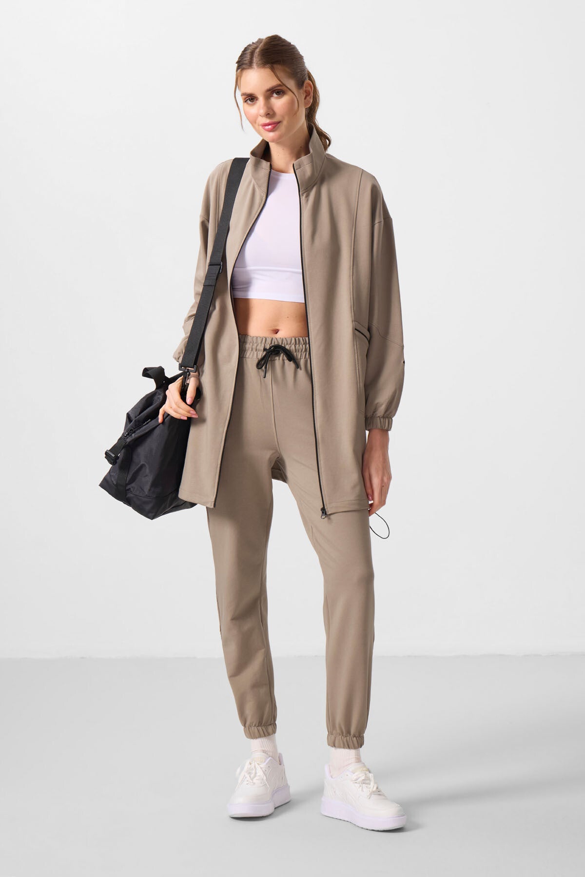 Koyu Bej Dik Yaka Fermuarlı Rahat Form Kadın Eşofman Tunik Takım - 95345