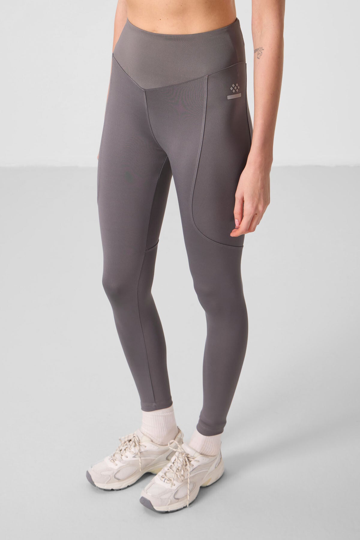 Koyu Gri Standart Fit Esnek Performans Kadın Tayt - 94666