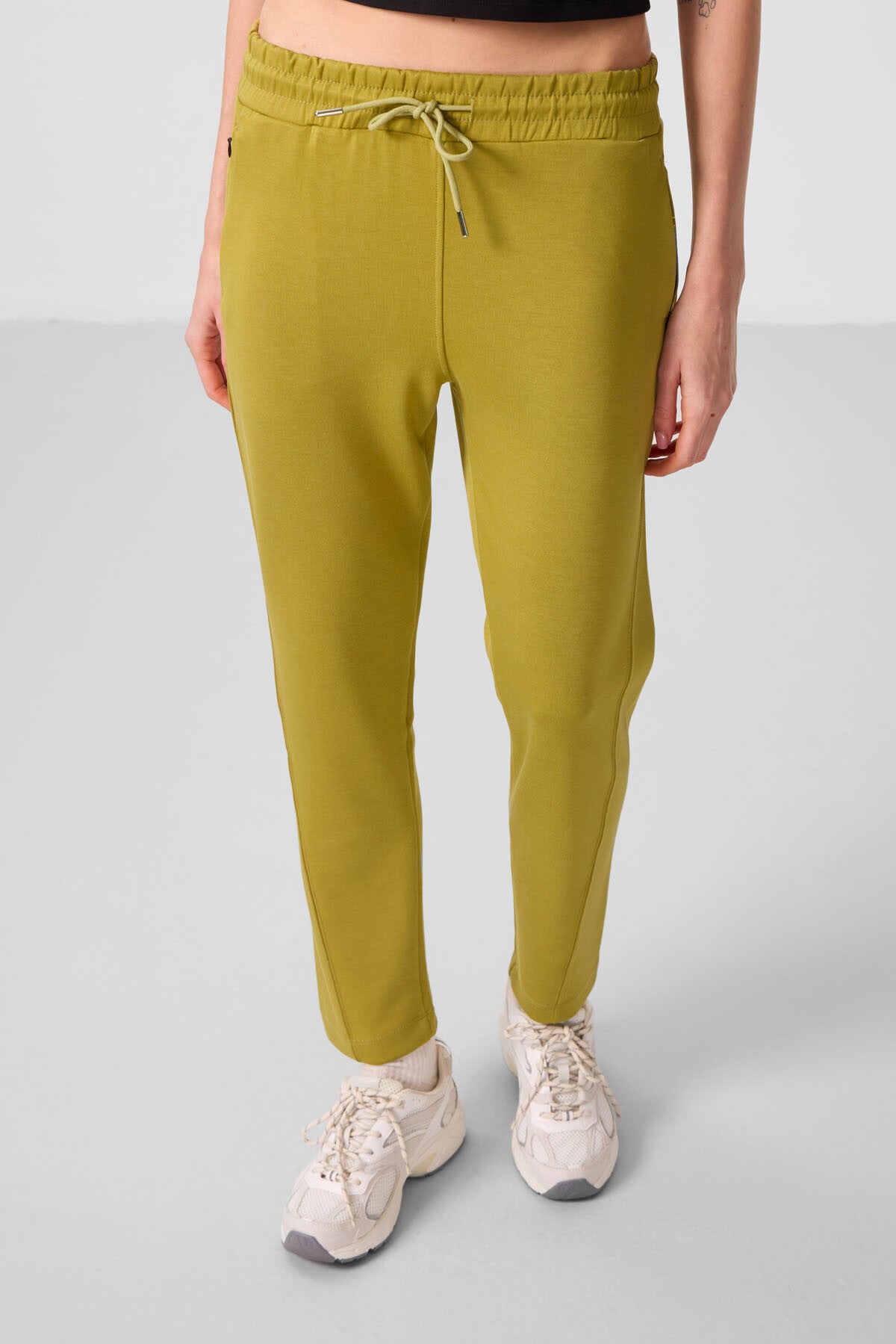 Koyu Hardal Yumuşak Dokulu Gizli Fermuarlı Dar Paça Kadın Pantolon - 94668