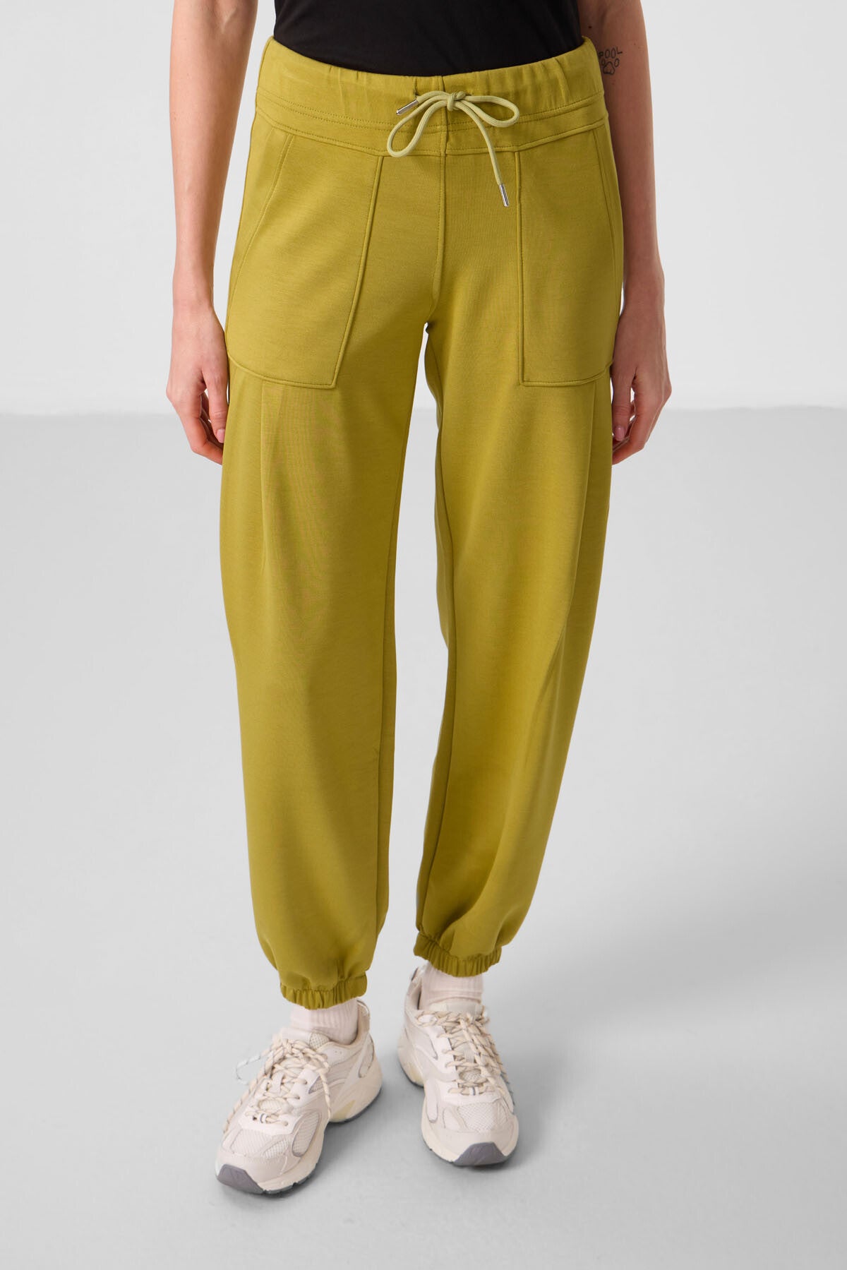 Koyu Hardal Yumuşak Dokulu Cep Detaylı Rahat Form Kadın Pantolon - 94672