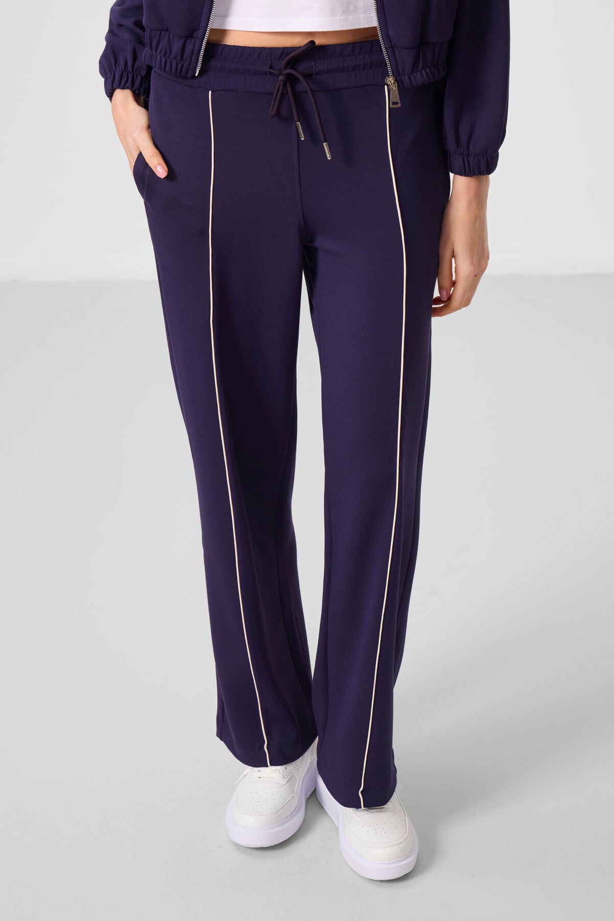 Koyu Mor Yumuşak Dokulu Dik Yaka Oversize Lastikli Kadın Eşofman Takım - 95349