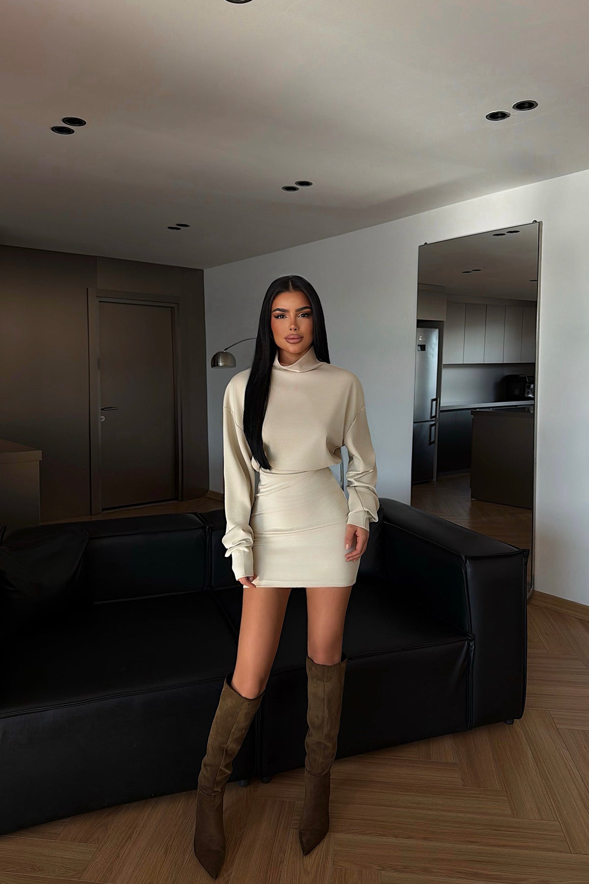 Krem Liora Dik Yaka Mini Elbise ATE-4326