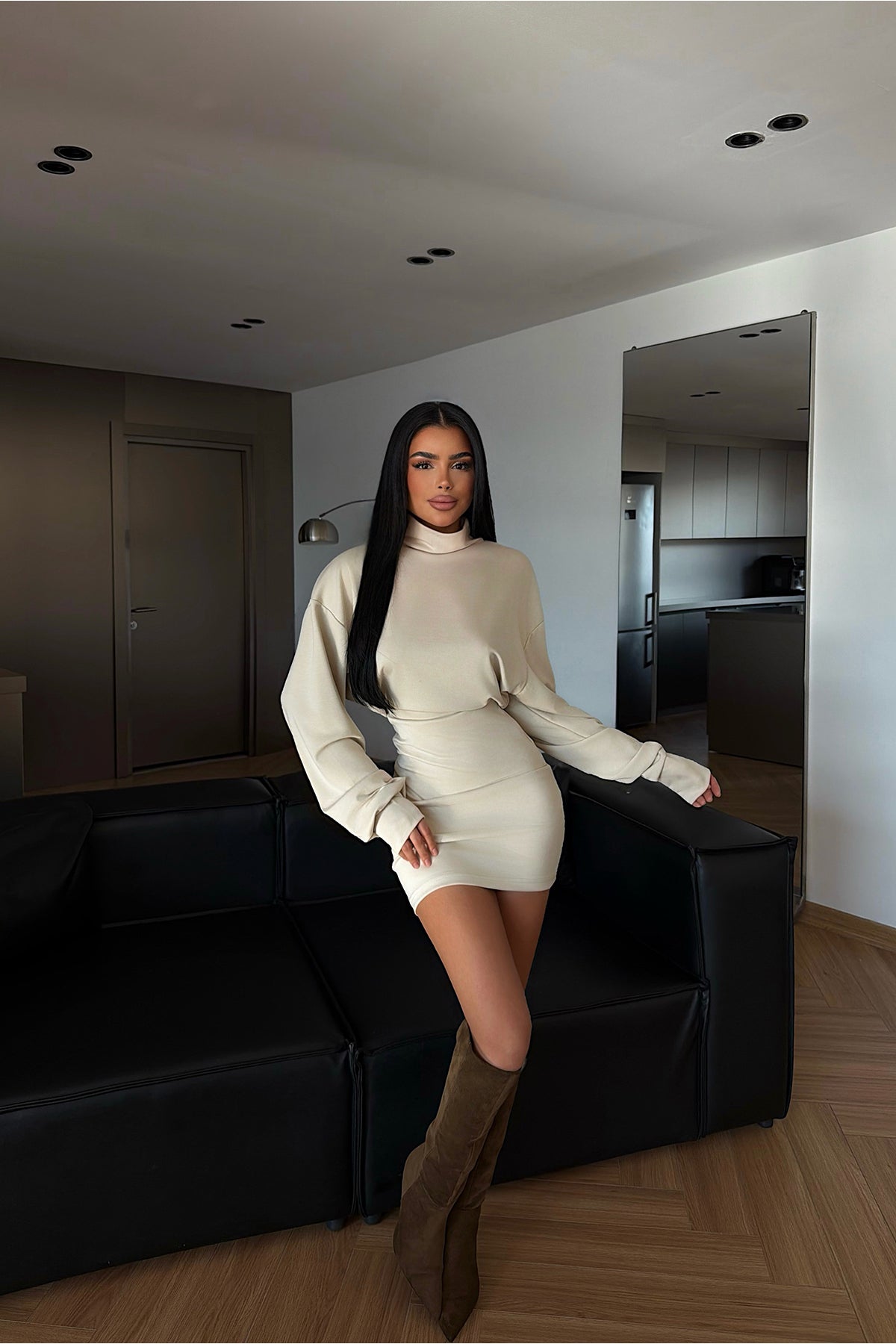 Krem Liora Dik Yaka Mini Elbise ATE-4326