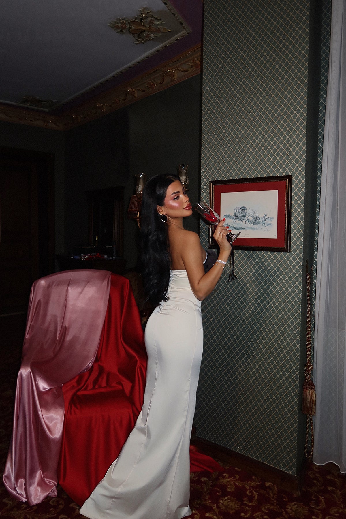 Krem Gül Detay Straplez Elbise ATE-2307