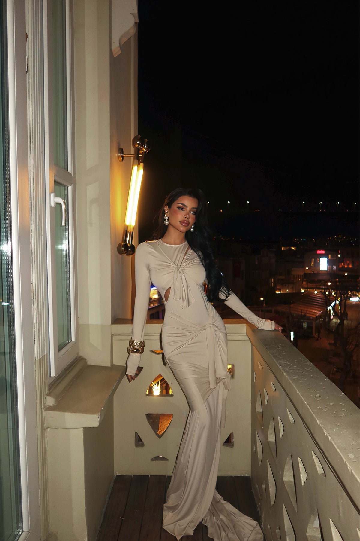 Krem Pencere Detay Uzun Elbise ATE-2268