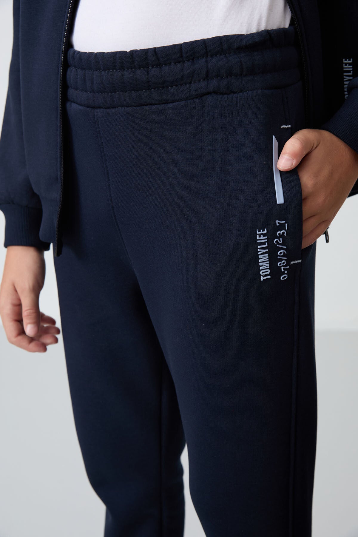 Lacivert Pamuklu Kalın İçi Tüylü Standart Fit Nakışlı Erkek Çocuk Eşofman Takım - 11240