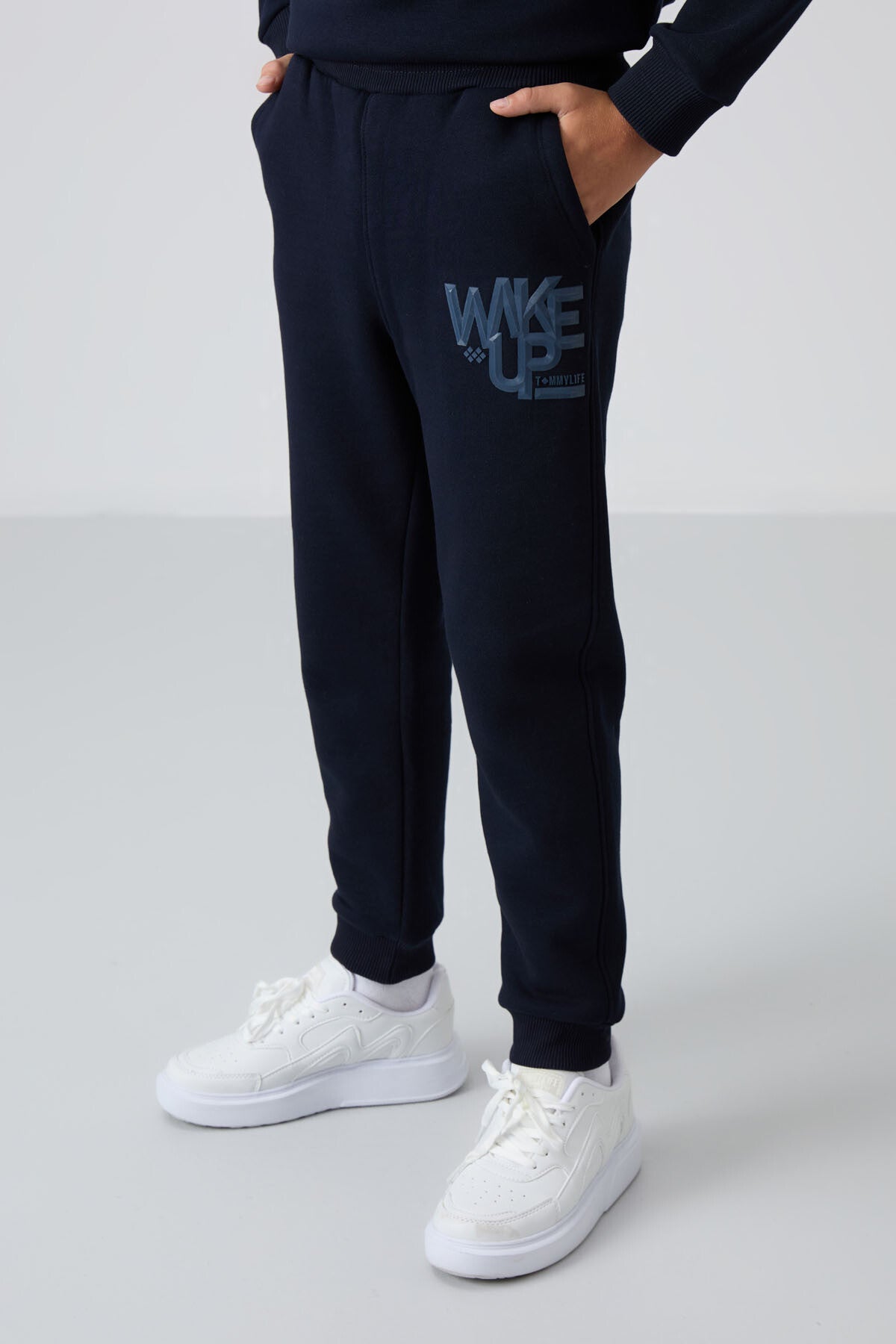 Lacivert Pamuklu Kalın İçi Tüylü Standart Fit Baskılı Erkek Çocuk Eşofman Takım - 11253