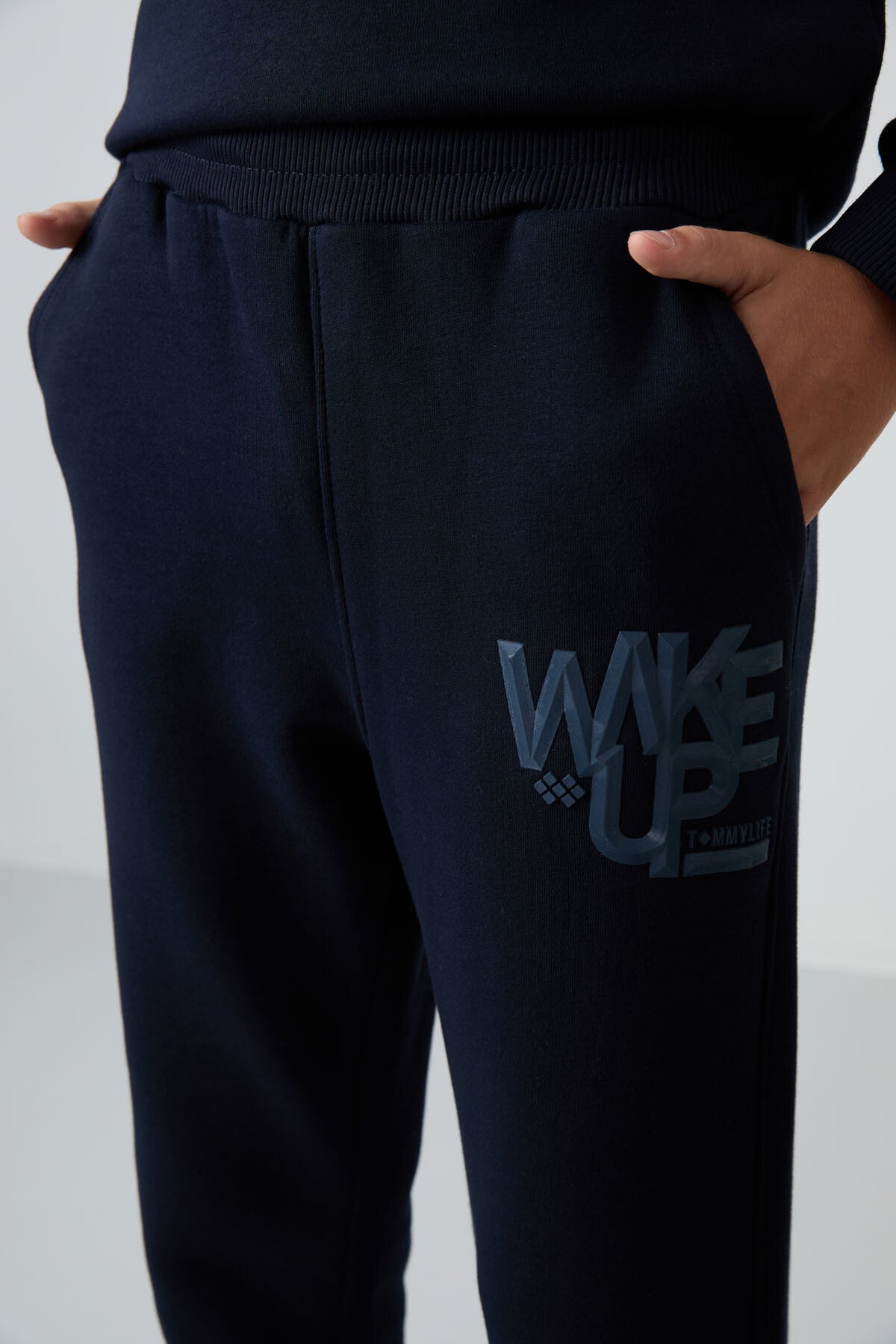 Lacivert Pamuklu Kalın İçi Tüylü Standart Fit Baskılı Erkek Çocuk Eşofman Takım - 11253