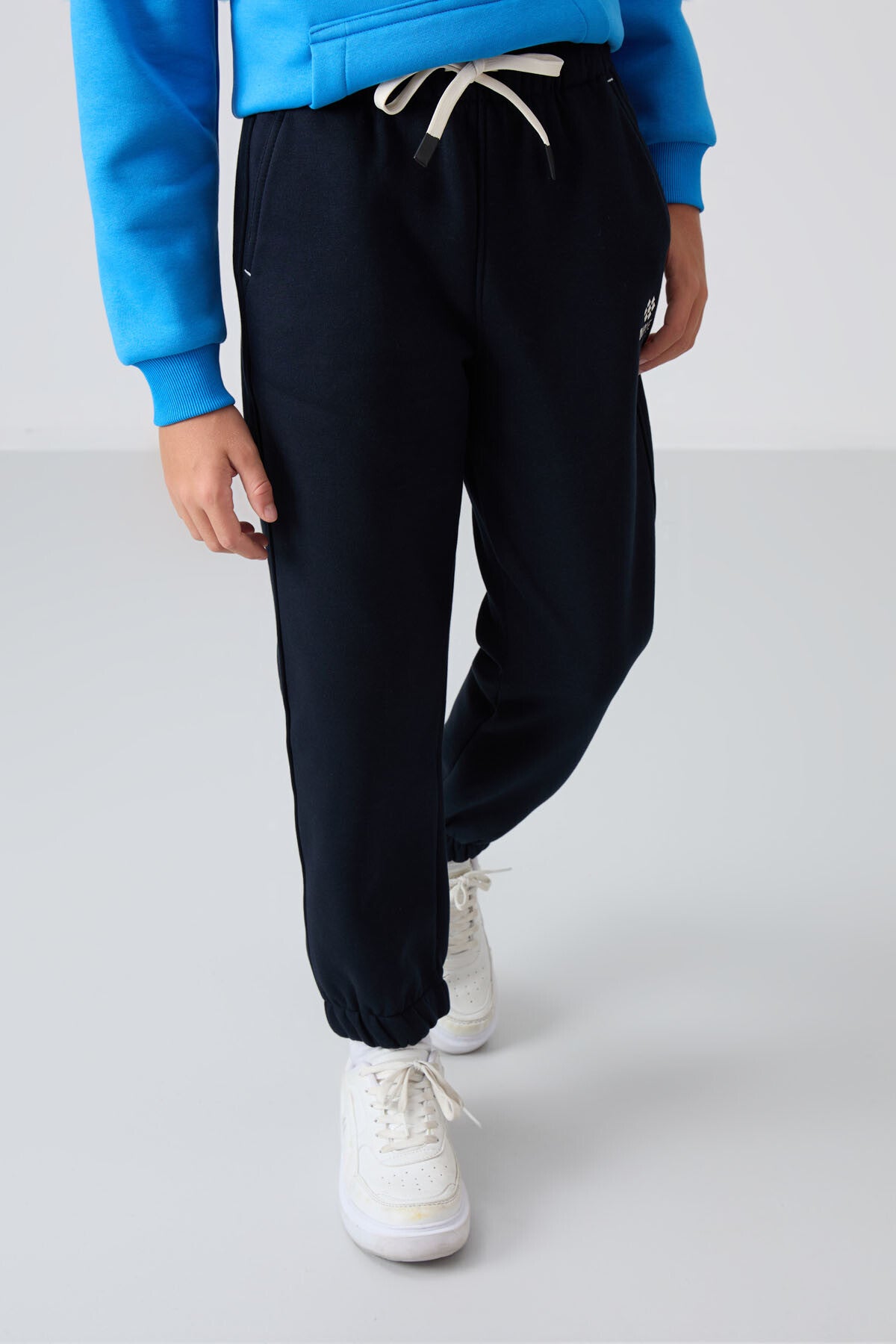 Lacivert Pamuklu Kalın İçi Tüylü Yumuşak Dokulu Standart Fit Baskılı Erkek Çocuk Eşofman Alt - 11225