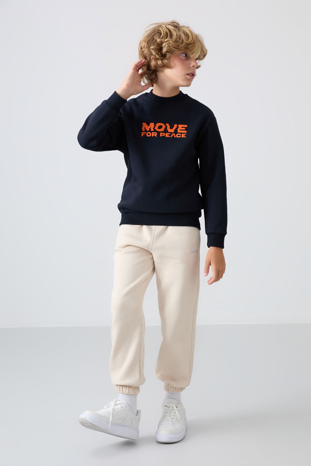 Lacivert Pamuklu Kalın İçi Tüylü Yumuşak Dokulu Standart Fit Baskılı Erkek Çocuk Sweatshirt - 11216