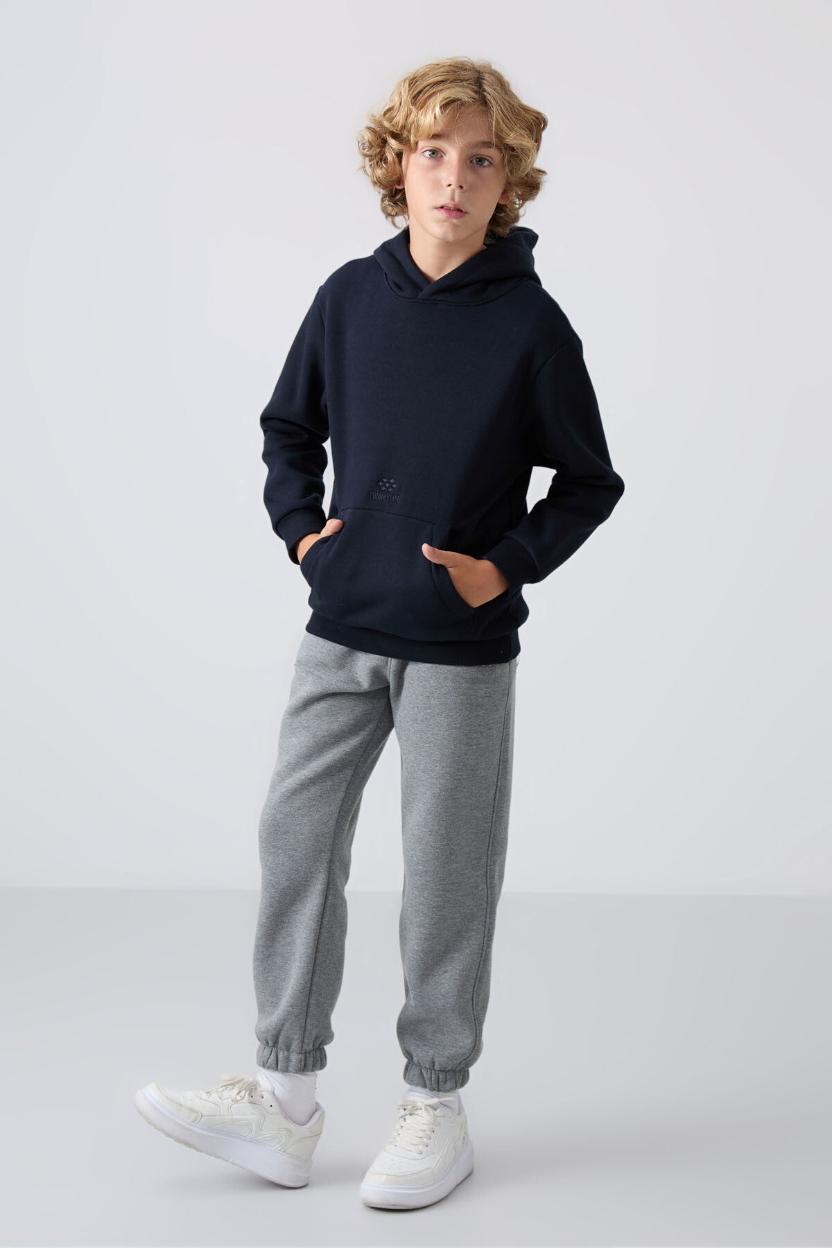 Lacivert Pamuklu Kalın İçi Tüylü Yumuşak Dokulu Standart Fit Baskılı Erkek Çocuk Sweatshirt - 11215