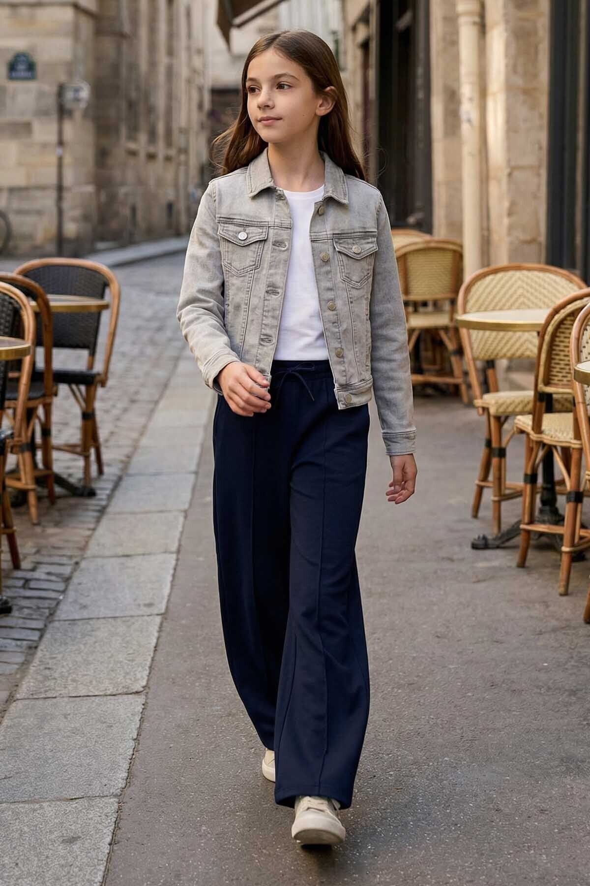 Lacivert Cepli Ön Dikiş Detaylı Geniş Paça Kız Çocuk Eşofman Altı -75144