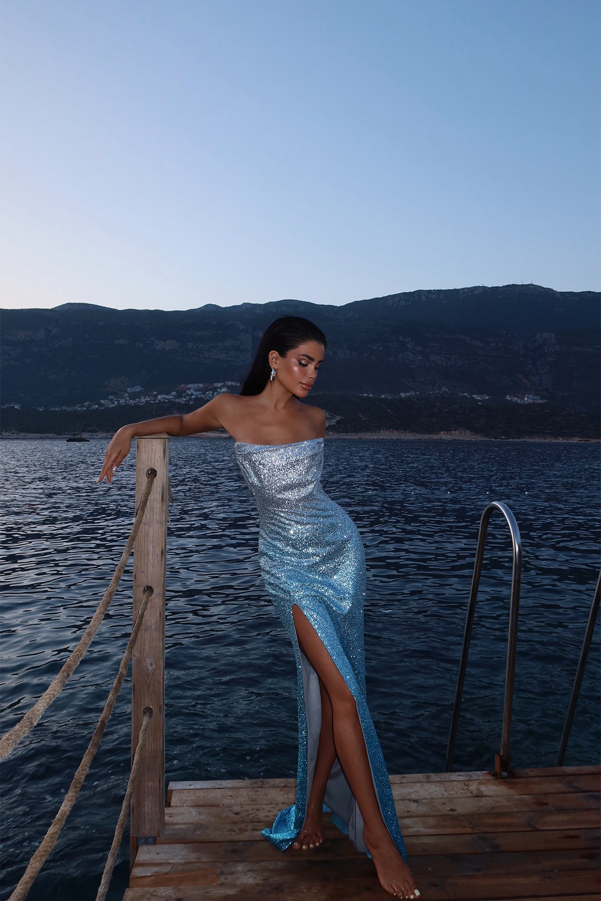 Mavi Toulon Uzun Yırtmaçlı Elbise ATE-3076