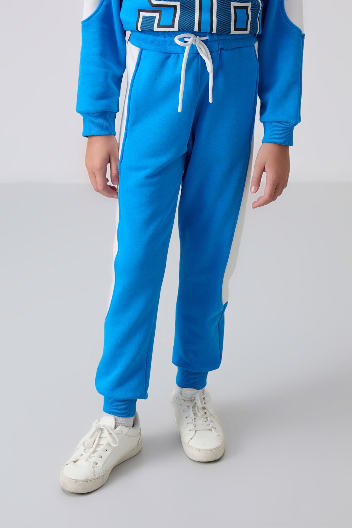 Mavi Pamuklu İçi Tüylü Yumuşak Dokulu Standart Fit Baskılı Kız Çocuk Eşofman Takım - 75170